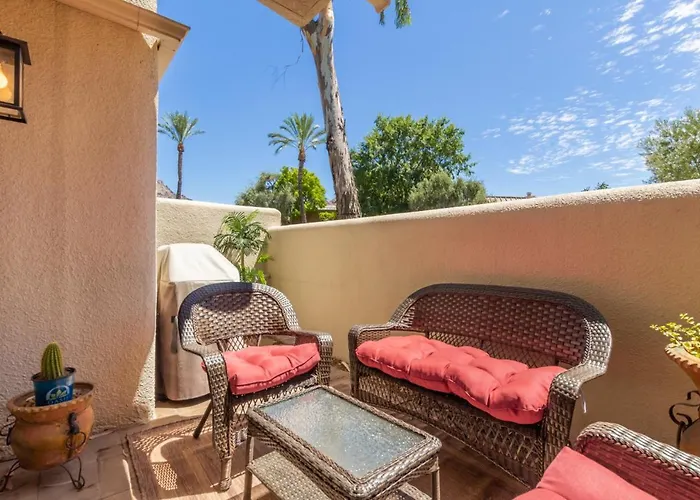 Style Living In Phoenix's Exclusive Gated Community! * Phoenix