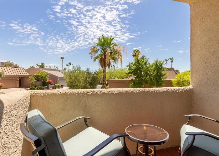 Style Living In Phoenix's Exclusive Gated Community! Phoenix