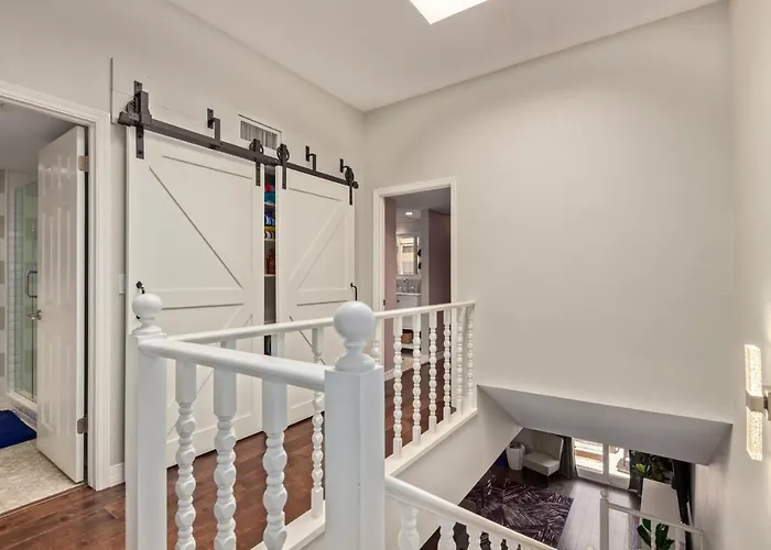 Style Living In Phoenix's Exclusive Gated Community! * Phoenix