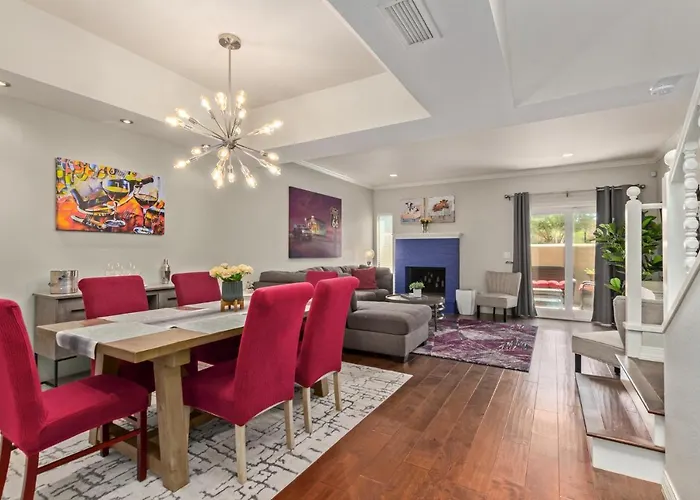 Casa vacanze Style Living In Phoenix's Exclusive Gated Community!