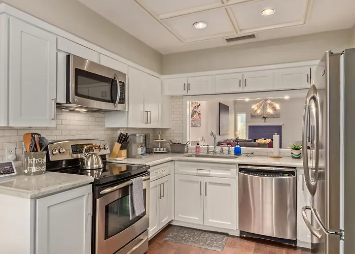 Style Living In Phoenix's Exclusive Gated Community!